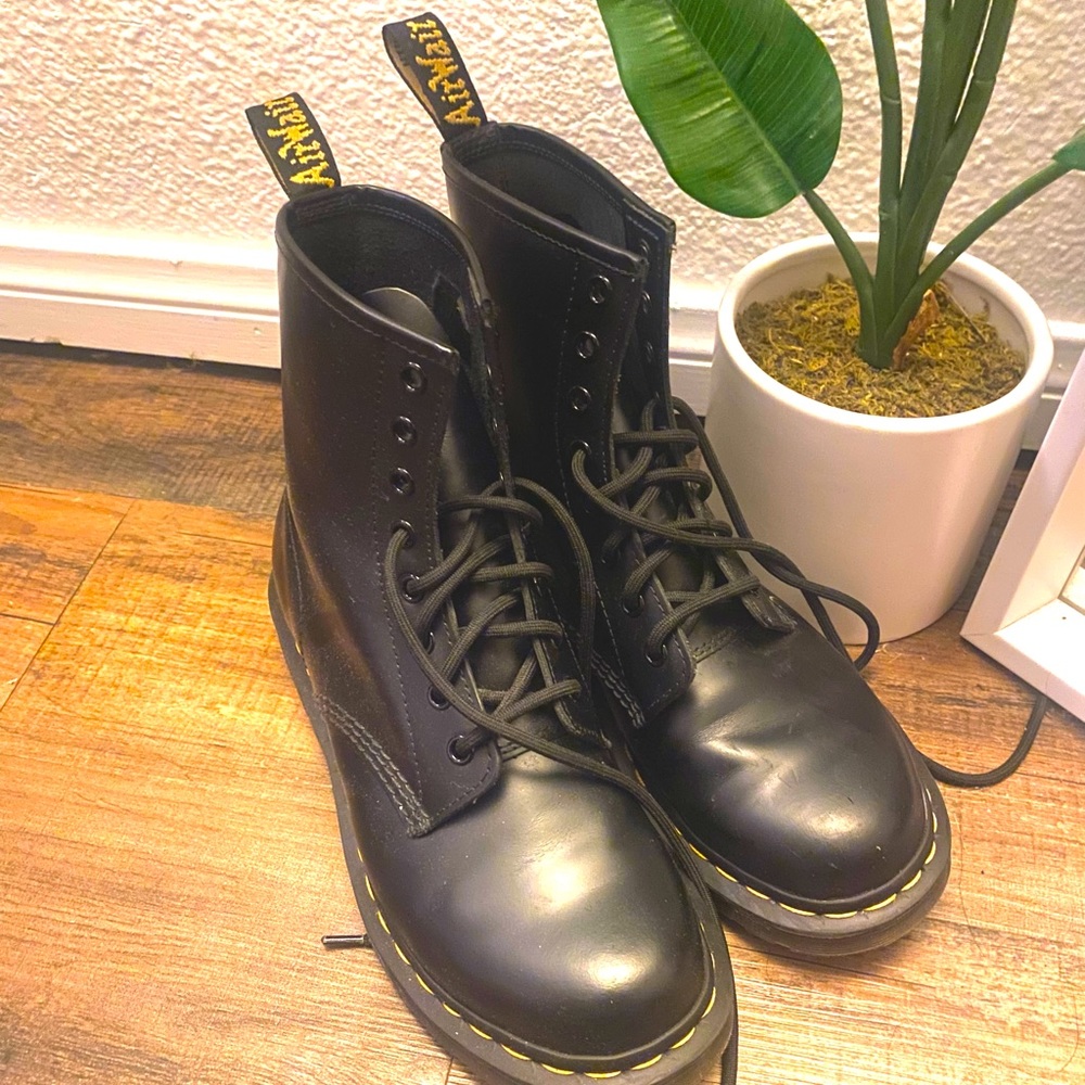 Doc Martens (Dr. Martens) Combat Boots